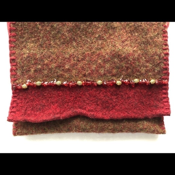 Felted Boho Artisan crossover shoulder bag. Burgundy purse beaded trim. Handmade - Picture 4 of 8